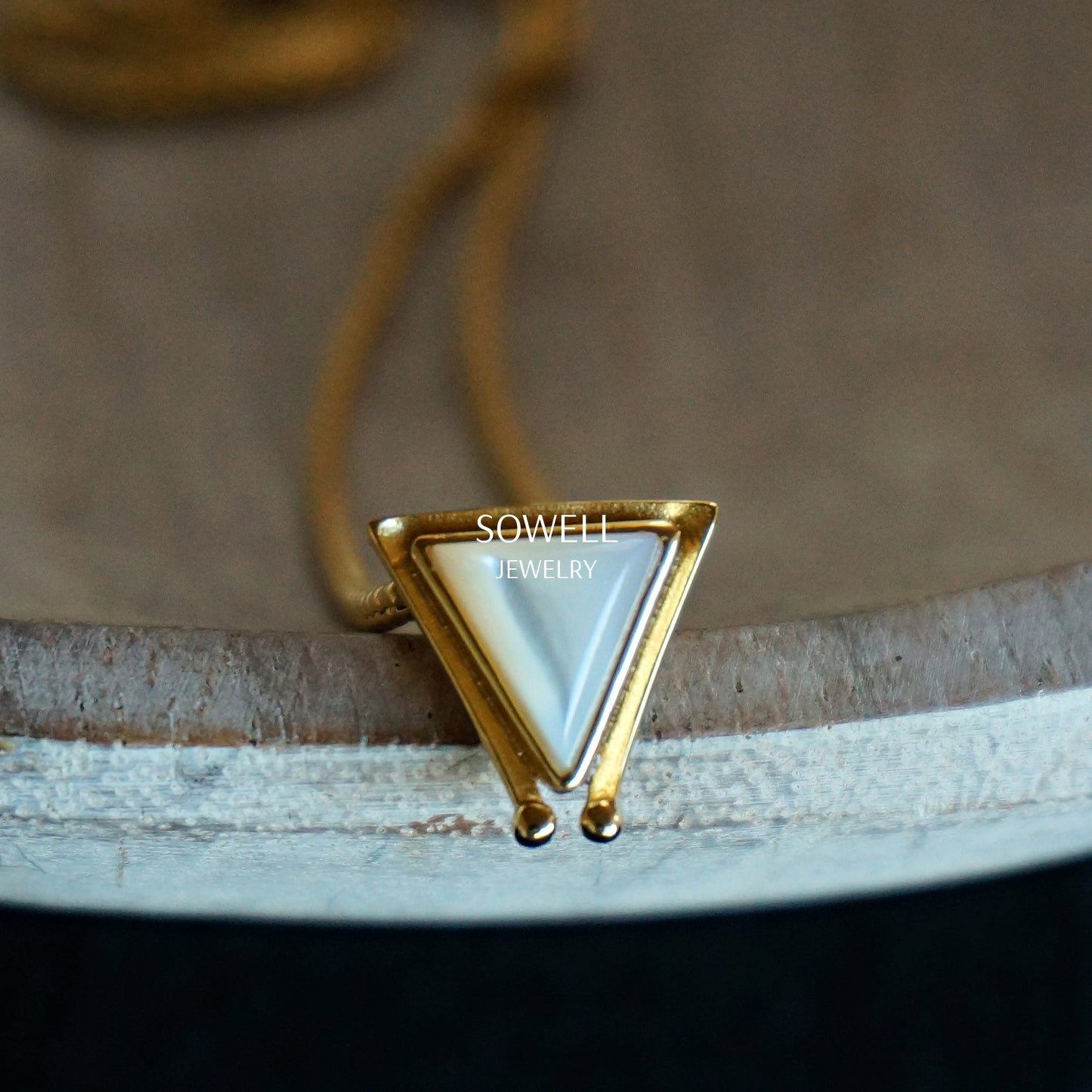 18K Gold Hanale Necklace - Mother Of Pearl