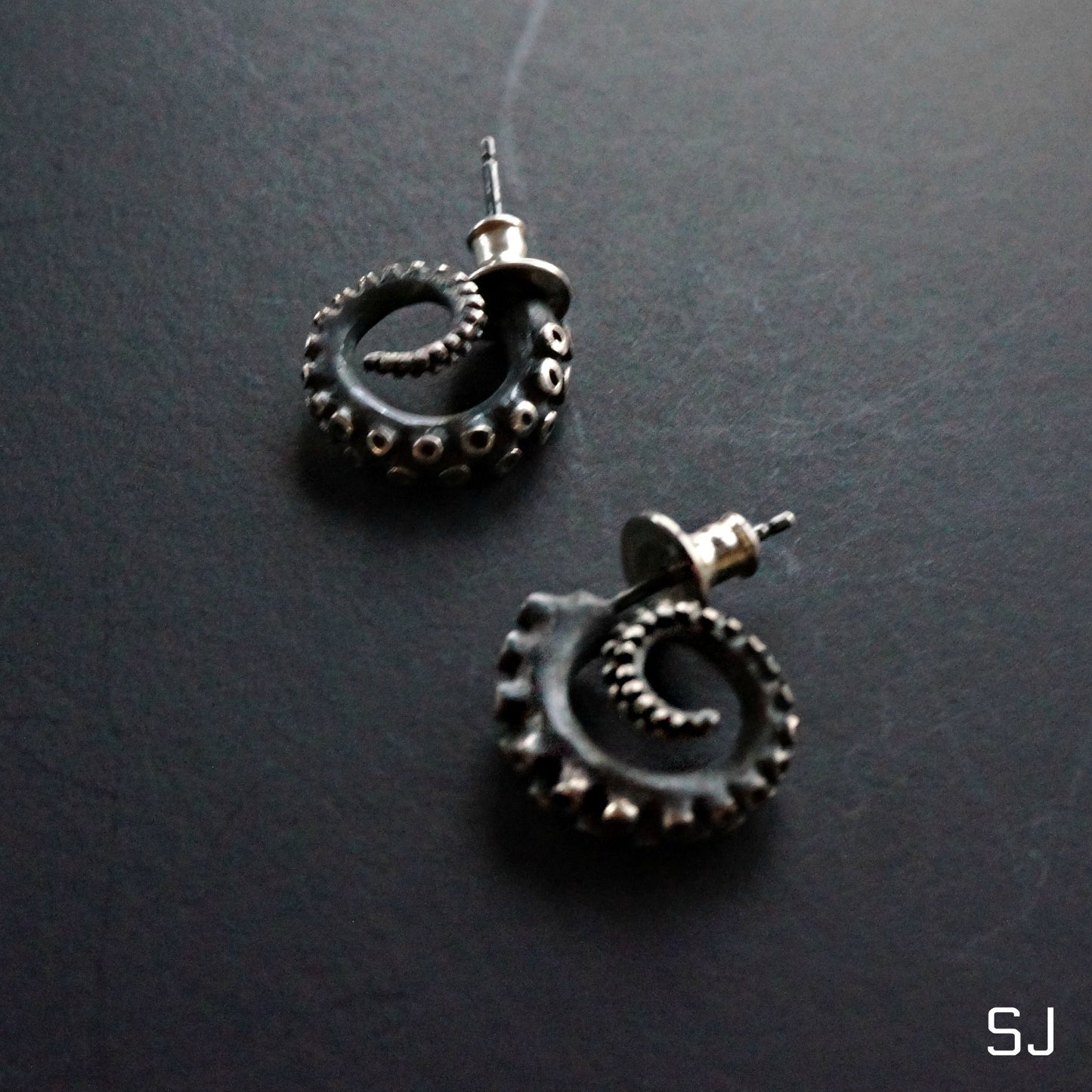 Octopus Hoop Earrings Small - SOWELL JEWELRY