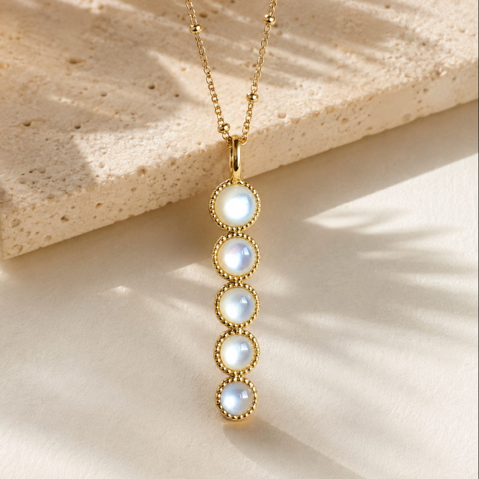 18K Gold Ilaria Necklace - Mother Of Pearl