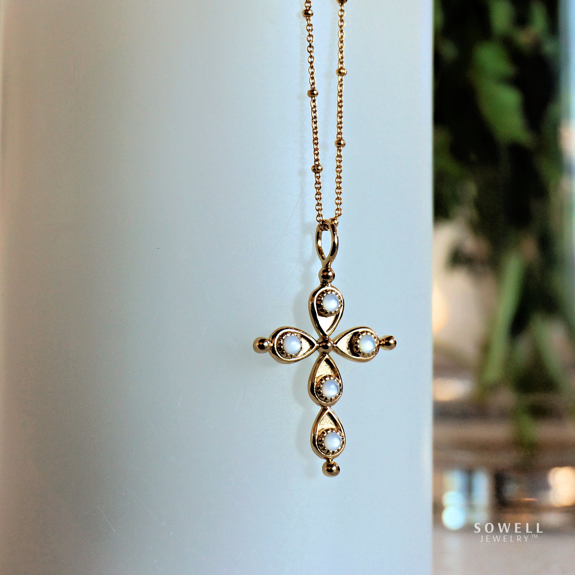 18K Gold Cross Necklace - Mother Of Pearl – SOWELL JEWELRY