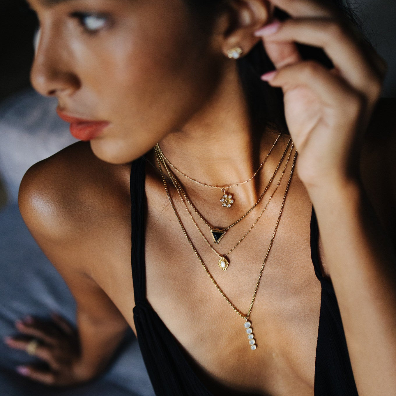 18K Gold Iris Necklace - Mother Of Pearl