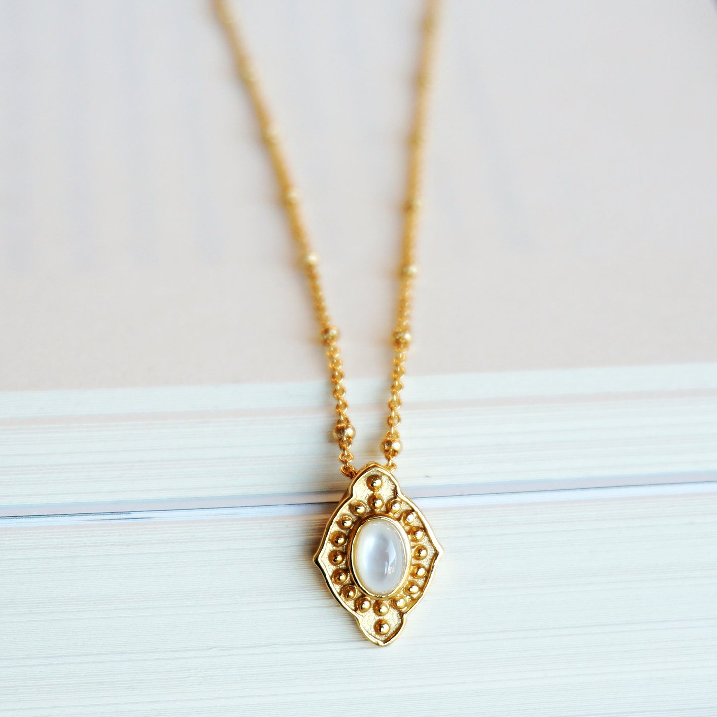 Yana Gold Necklace - Mother Of Pearl