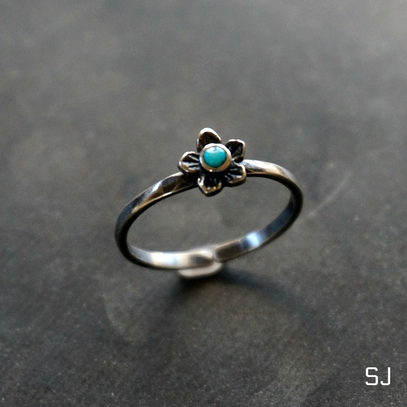 Load image into Gallery viewer, Plumeria Flower Ring - SOWELL JEWELRY
