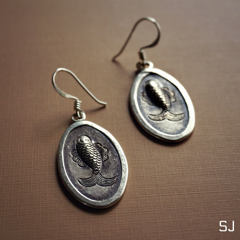 Fish Oval Earrings - SOWELL JEWELRY