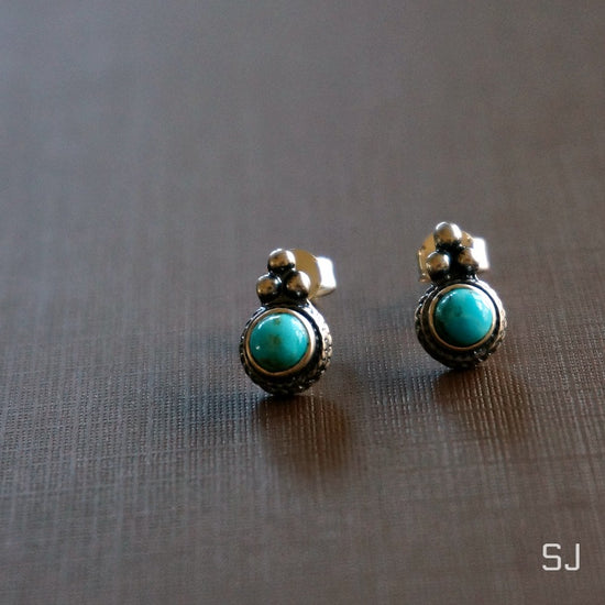 Derya Stud Earrings - SOWELL JEWELRY