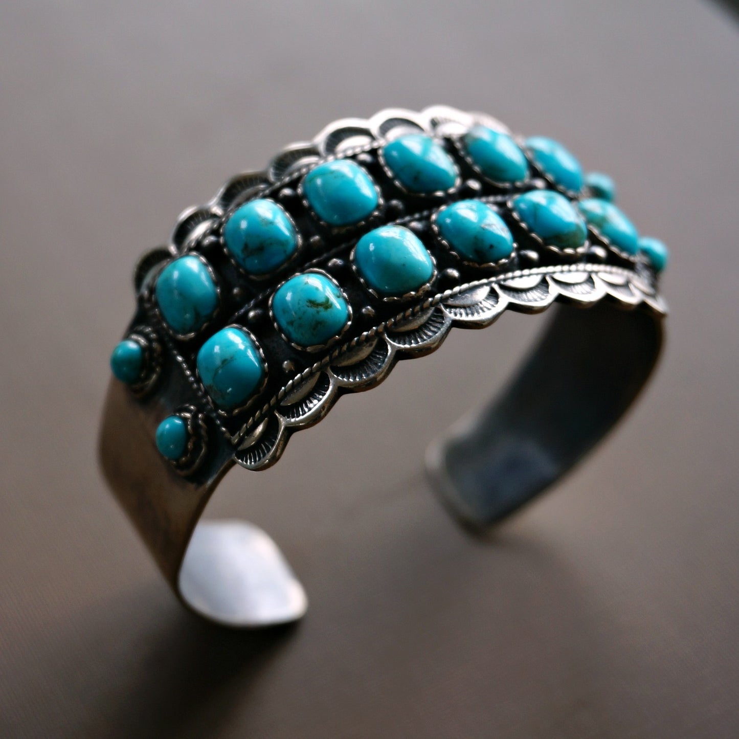 Vintage Native American Sterling Silver Single Row Graduated Turquoise  Bracelet For Women - Mountain Of Jewels Jewelry & Watches:Ethnic, Regional  & Tribal:Bracelets & Charms