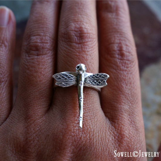 Load image into Gallery viewer, Silver Dragonfly Ring - SOWELL JEWELRY
