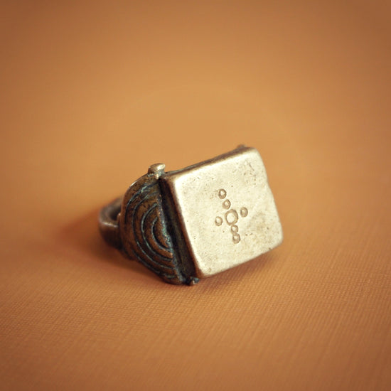 Load image into Gallery viewer, Lesedi African Tuareg Ring - SOWELL JEWELRY
