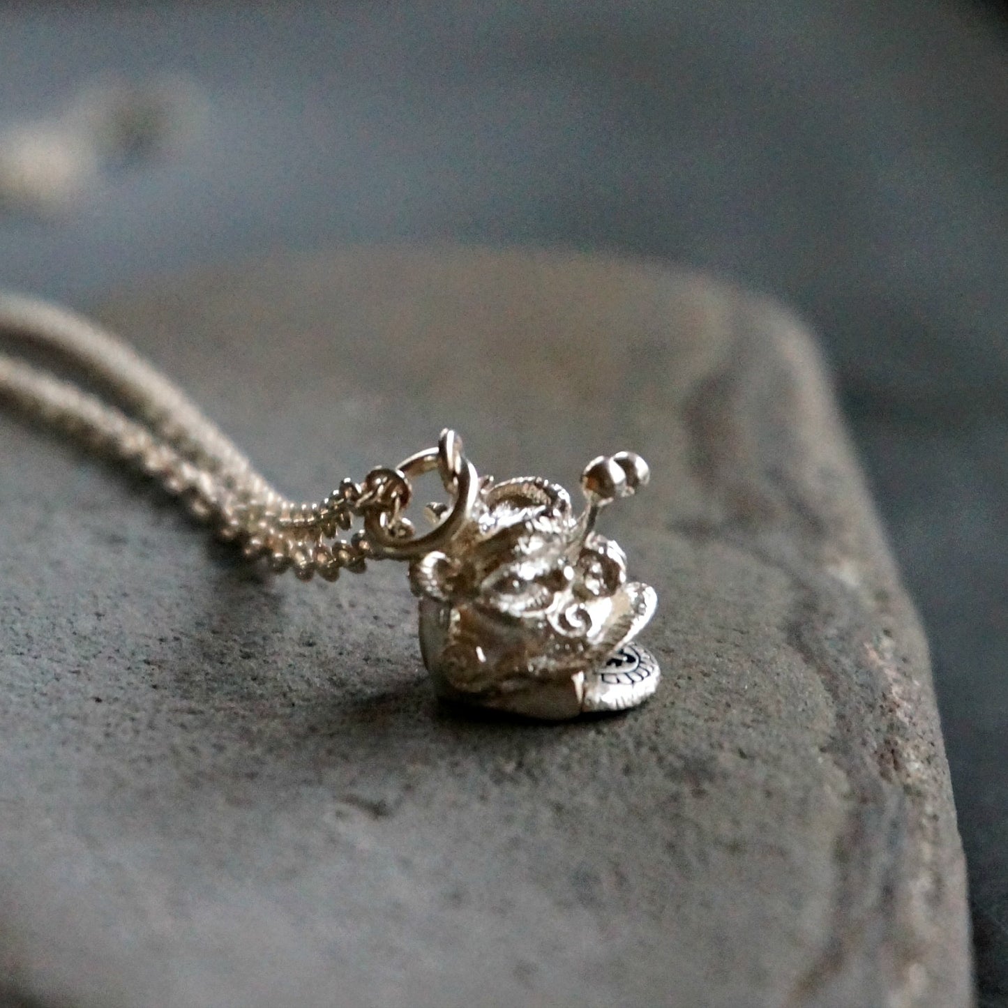 Load image into Gallery viewer, Guardian Lion Pendant - SOWELL JEWELRY
