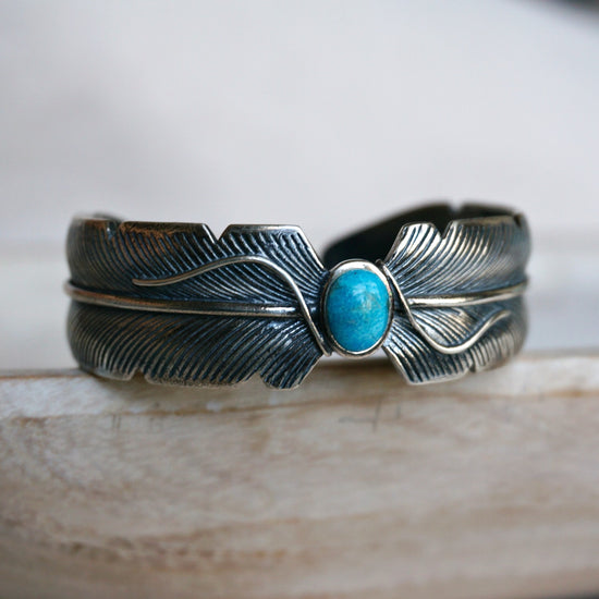 Load image into Gallery viewer, Feather Turquoise Bracelet - SOWELL JEWELRY
