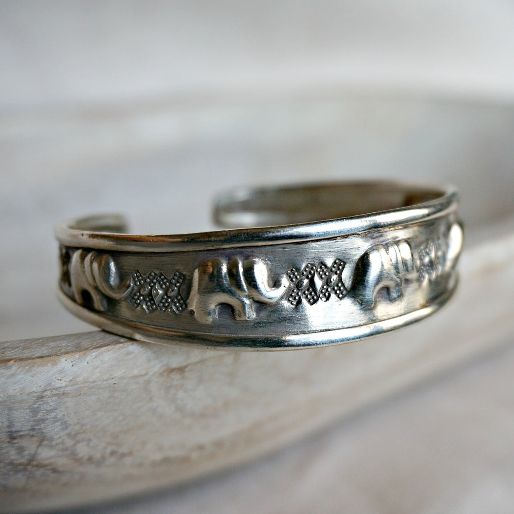 
                  
                    Daudi Silver Elephant Bracelet - SOWELL JEWELRY
                  
                