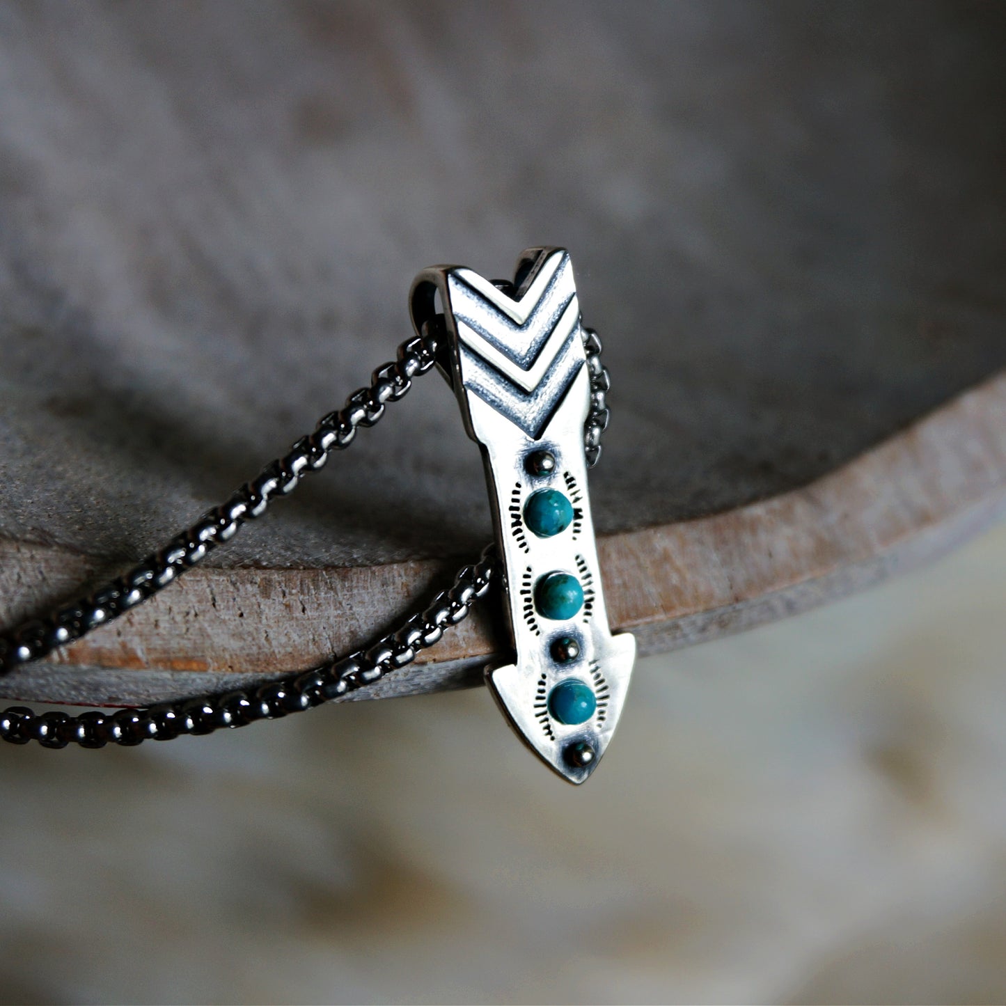 Load image into Gallery viewer, Arrowhead Turquoise Necklace - SOWELL JEWELRY
