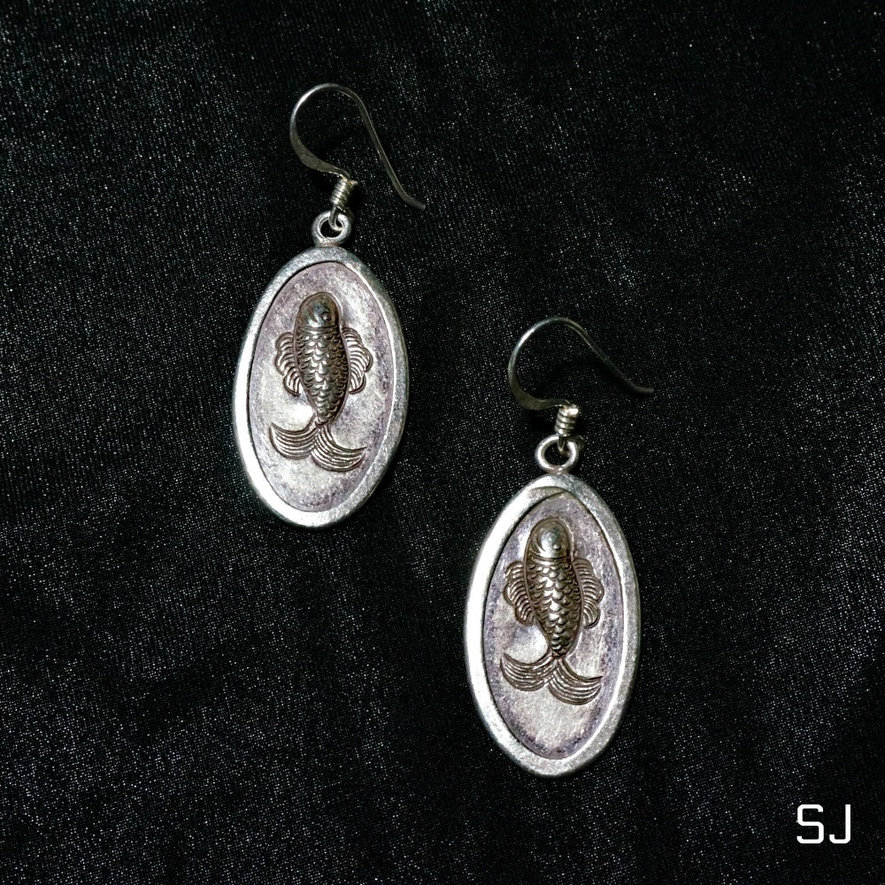 Fish Oval Earrings - SOWELL JEWELRY