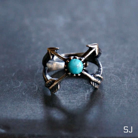 Load image into Gallery viewer, Mia Arrow Ring - SOWELL JEWELRY
