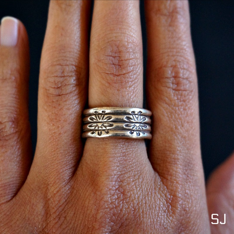 Load image into Gallery viewer, Amani Silver Ring - SOWELL JEWELRY
