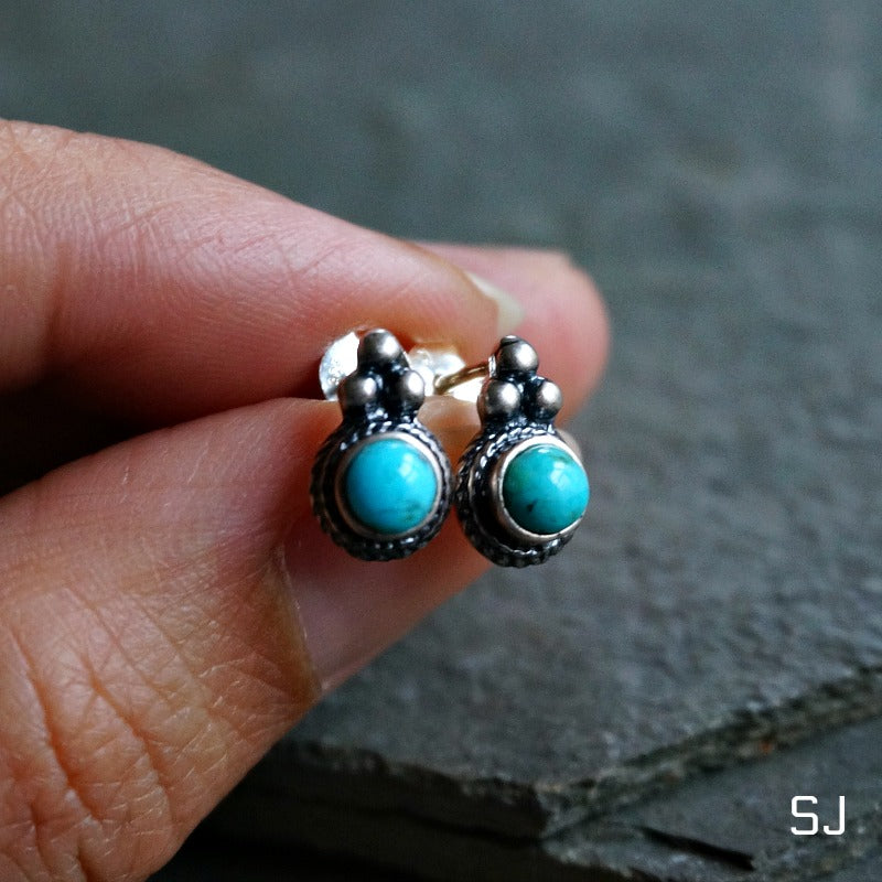 Derya Stud Earrings - SOWELL JEWELRY