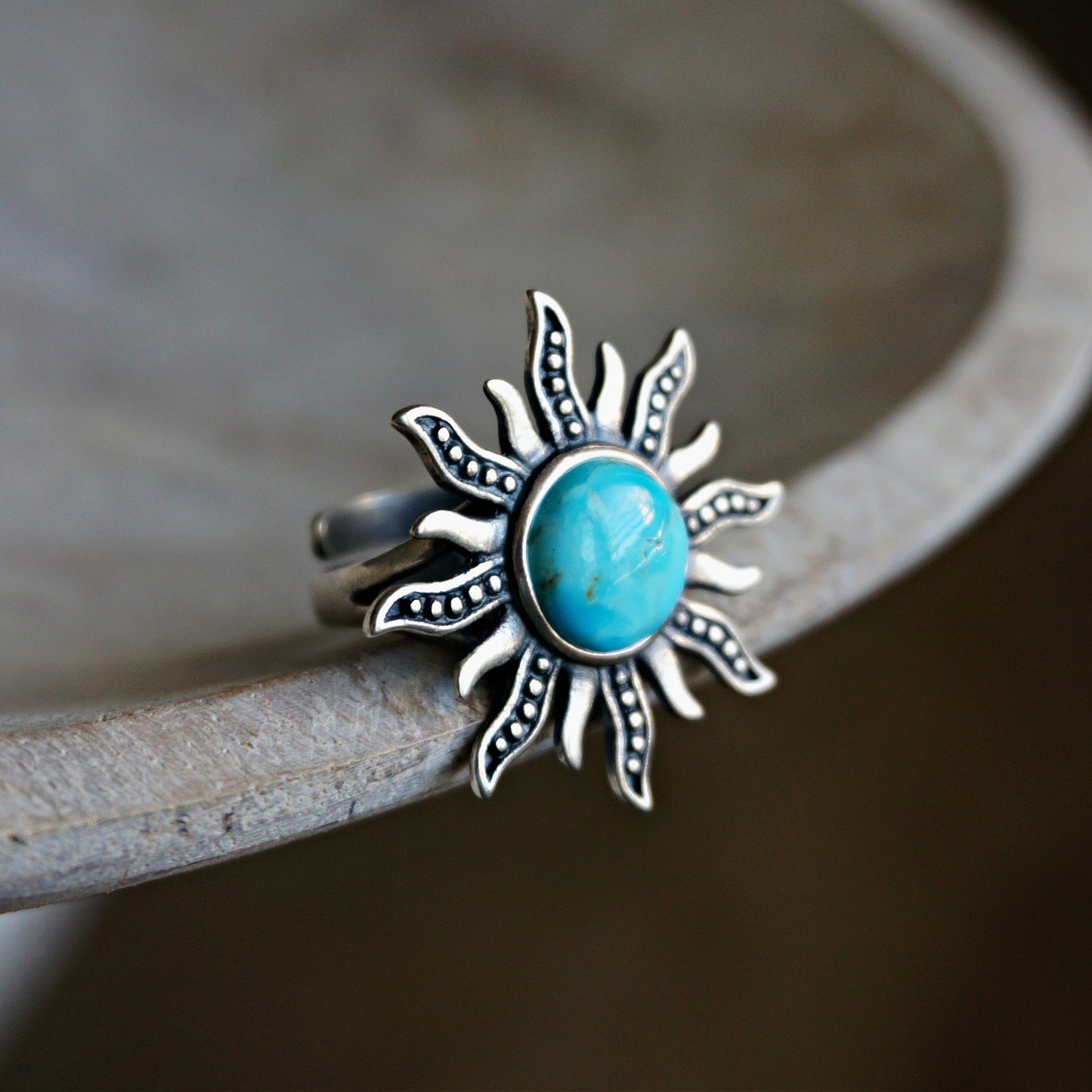 Load image into Gallery viewer, Sunburst turquoise ring
